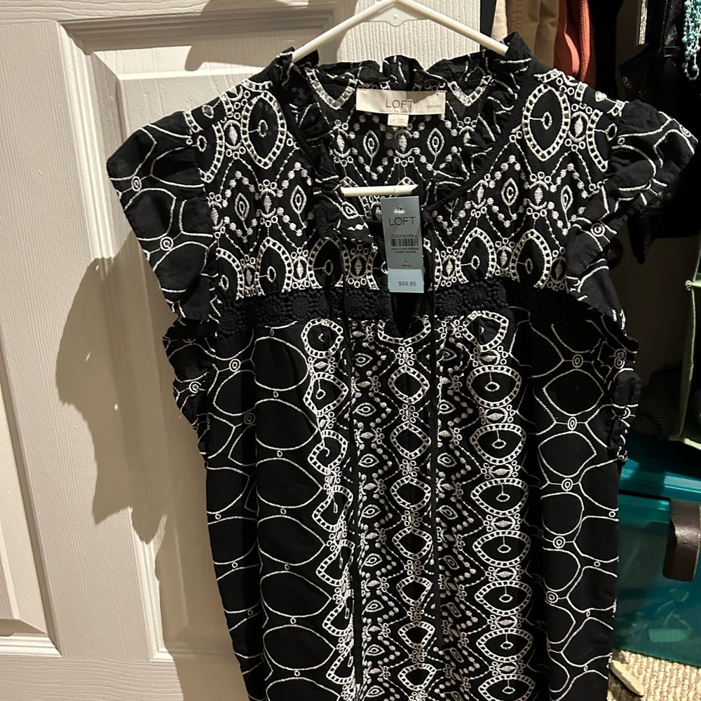 Loft black and white eyelet top. Large Petite